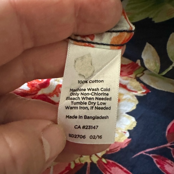 Talbot’s tropical island 🏝️ print, button up, adjustable sleeves, size 3x - Picture 8 of 10